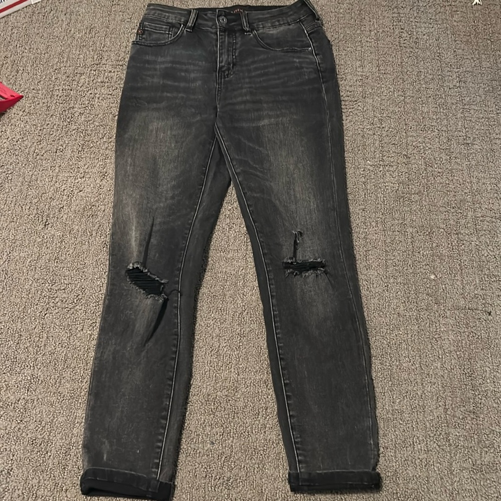 Women’s black risen jeans